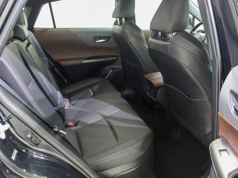 Used 2021 Toyota Venza XLE w/ Softex Package image 18