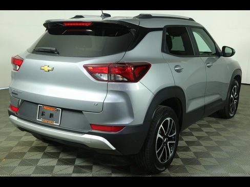 Used 2025 Chevrolet TrailBlazer LT FWD image 13