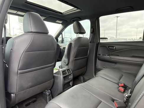 Used 2023 Honda Passport EX-L image 31