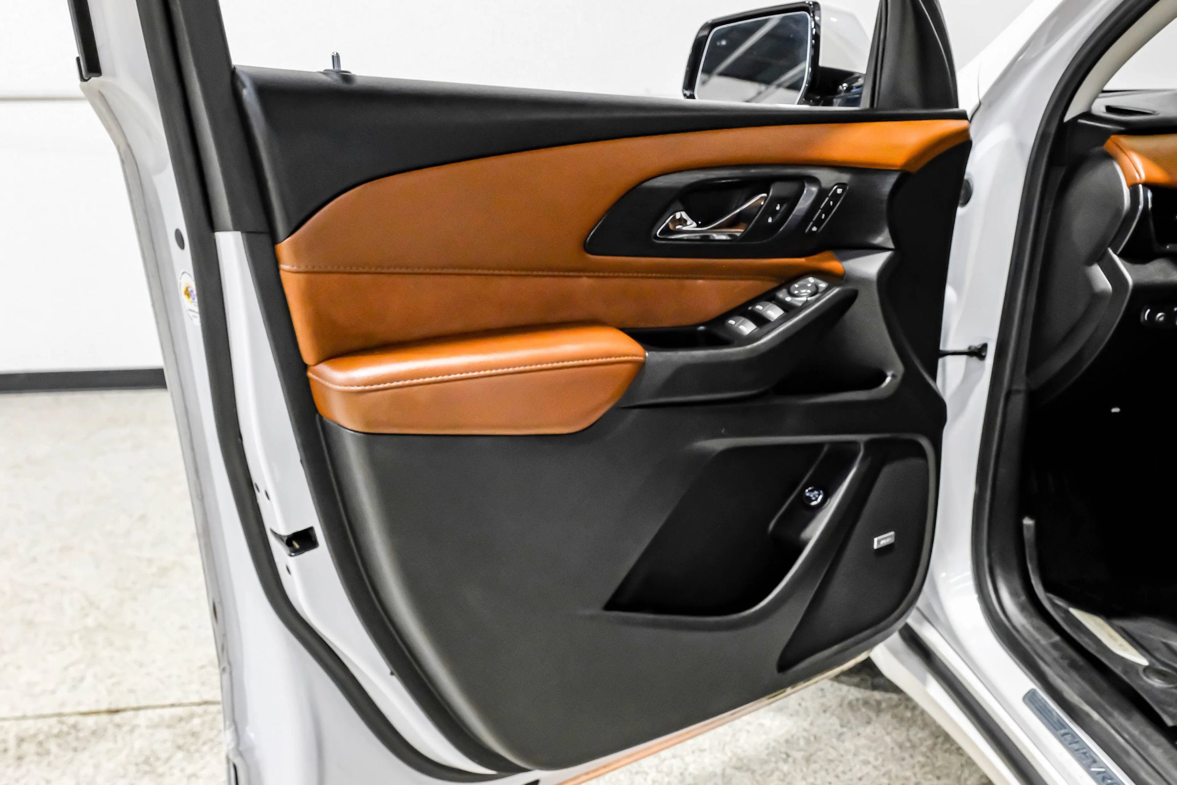 Used 2019 Chevrolet Traverse High Country w/ LPO, Floor Liner Package AWD/4WD image 61