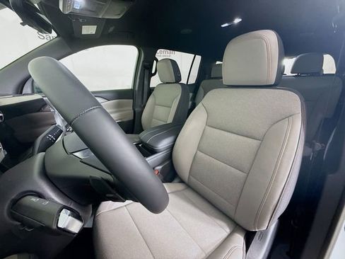 New 2026 Chevrolet Traverse LT image 23