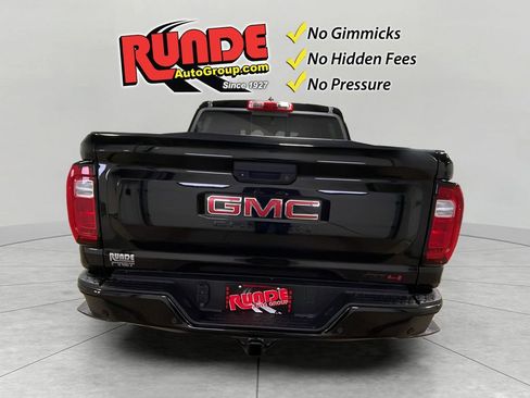 Used 2023 GMC Canyon AT4 w/ AT4 Premium Package image 4