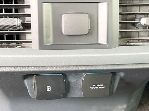 Used 2022 Ford F150 Lariat AWD/4WD image 25