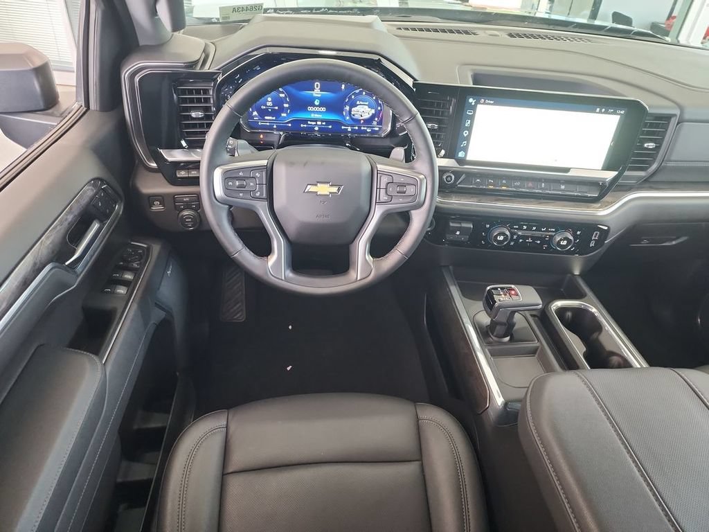 Certified 2025 Chevrolet Silverado 1500 LTZ w/ LTZ Premium Package AWD/4WD image 10