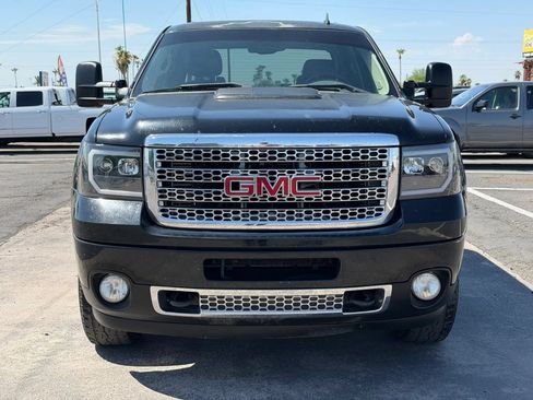 Used 2012 GMC Sierra 2500 Denali w/ Suspension Package, Off-Road AWD/4WD image 15