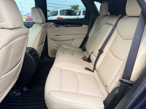 Used 2017 Cadillac XT5 Luxury w/ Driver Awareness Package FWD image 13