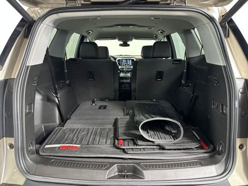 Used 2023 GMC Acadia SLE w/ Driver Convenience Package image 27