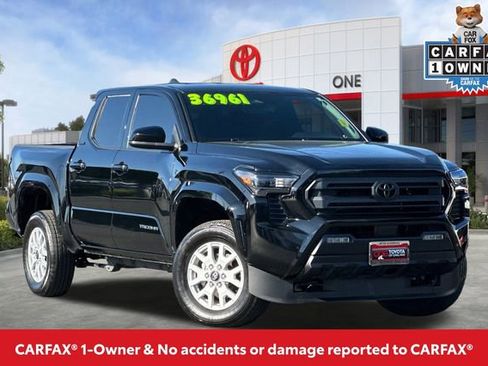 Used 2025 Toyota Tacoma SR5 image 2