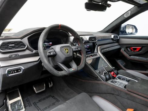 Used 2024 Lamborghini Urus Performante image 2
