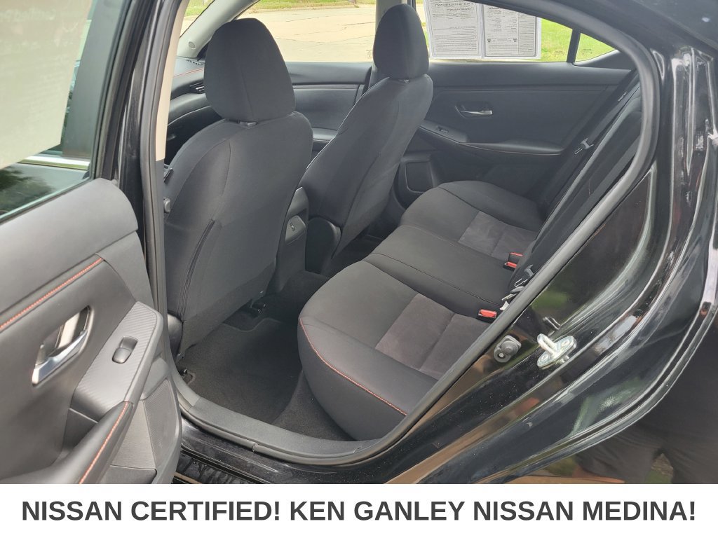 Certified 2025 Nissan Sentra SR FWD image 39