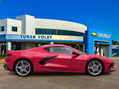 Used 2021 Chevrolet Corvette Stingray Preferred Cpe w/ Z51 Performance Package RWD image 8
