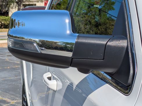 Used 2025 RAM 1500 Limited image 11