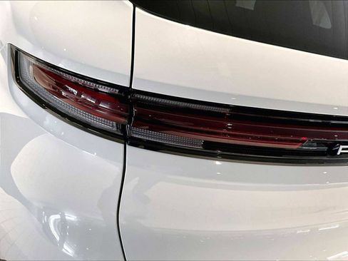 Used 2025 Porsche Cayenne image 34