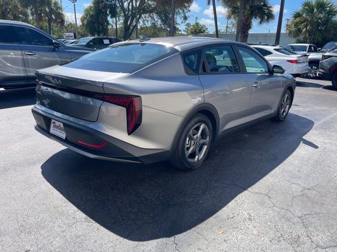 Used 2025 Kia K4 FWD image 5