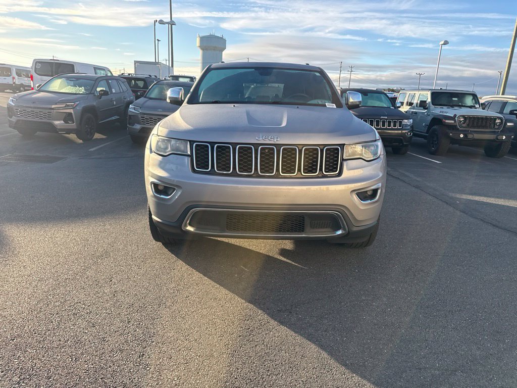 Used 2018 Jeep Grand Cherokee Limited AWD/4WD image 5