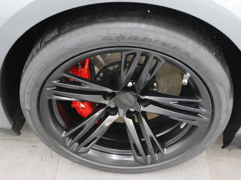 Used 2021 Chevrolet Camaro ZL1 RWD image 3