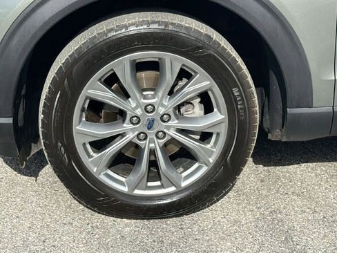 Used 2020 Ford Explorer XLT w/ Equipment Group 202A image 19