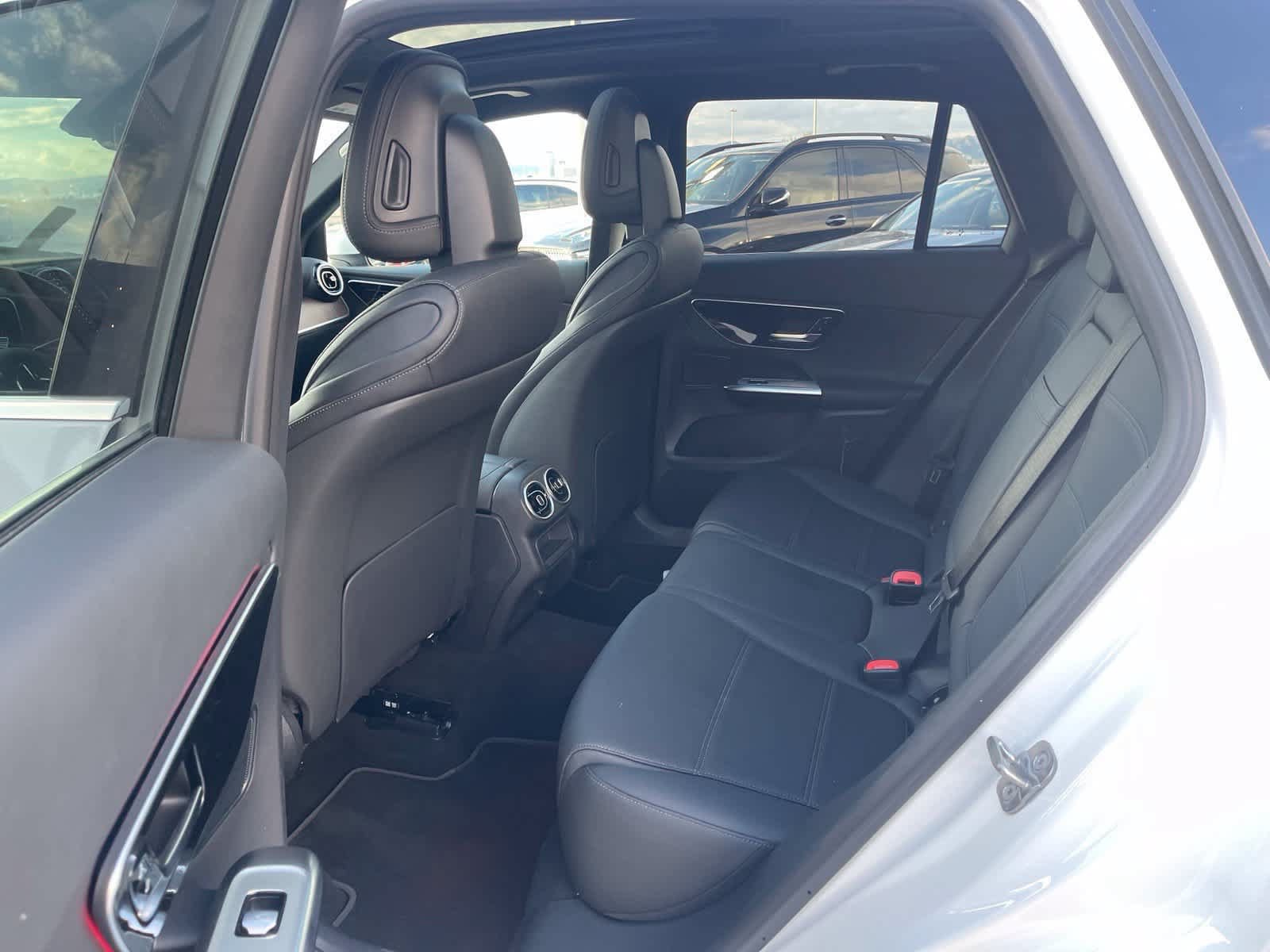 Certified 2026 Mercedes-Benz GLC 300 image 4