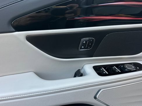 New 2026 Lincoln Nautilus Premier w/ Jet Appearance Package image 10