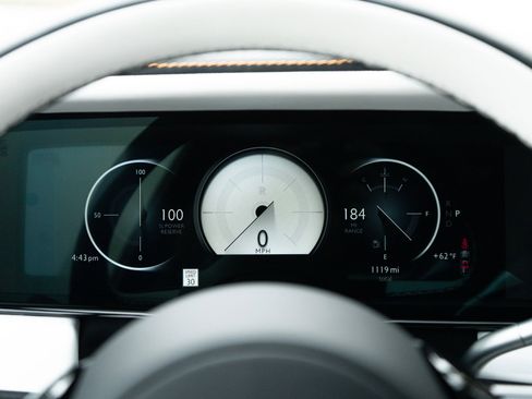 Used 2026 Rolls-Royce Cullinan image 9