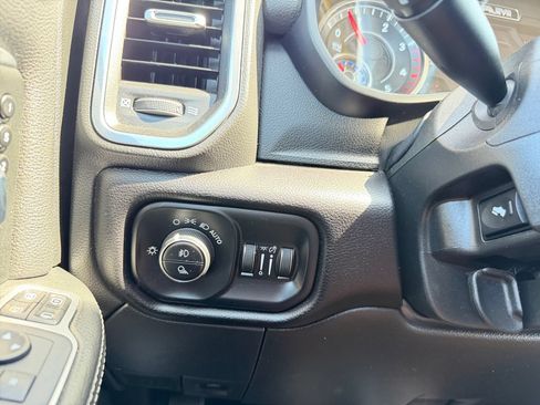 Used 2024 RAM 2500 Laramie AWD/4WD image 16