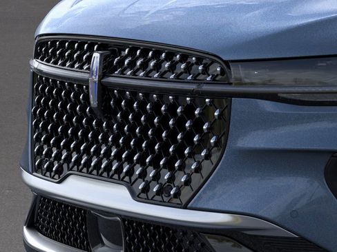 New 2026 Lincoln Nautilus Premier image 17