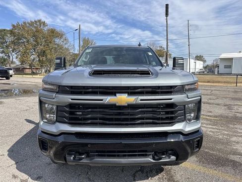 New 2026 Chevrolet Silverado 2500 Custom w/ Custom Value Package AWD/4WD image 4