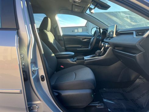 Used 2024 Toyota RAV4 XLE image 30