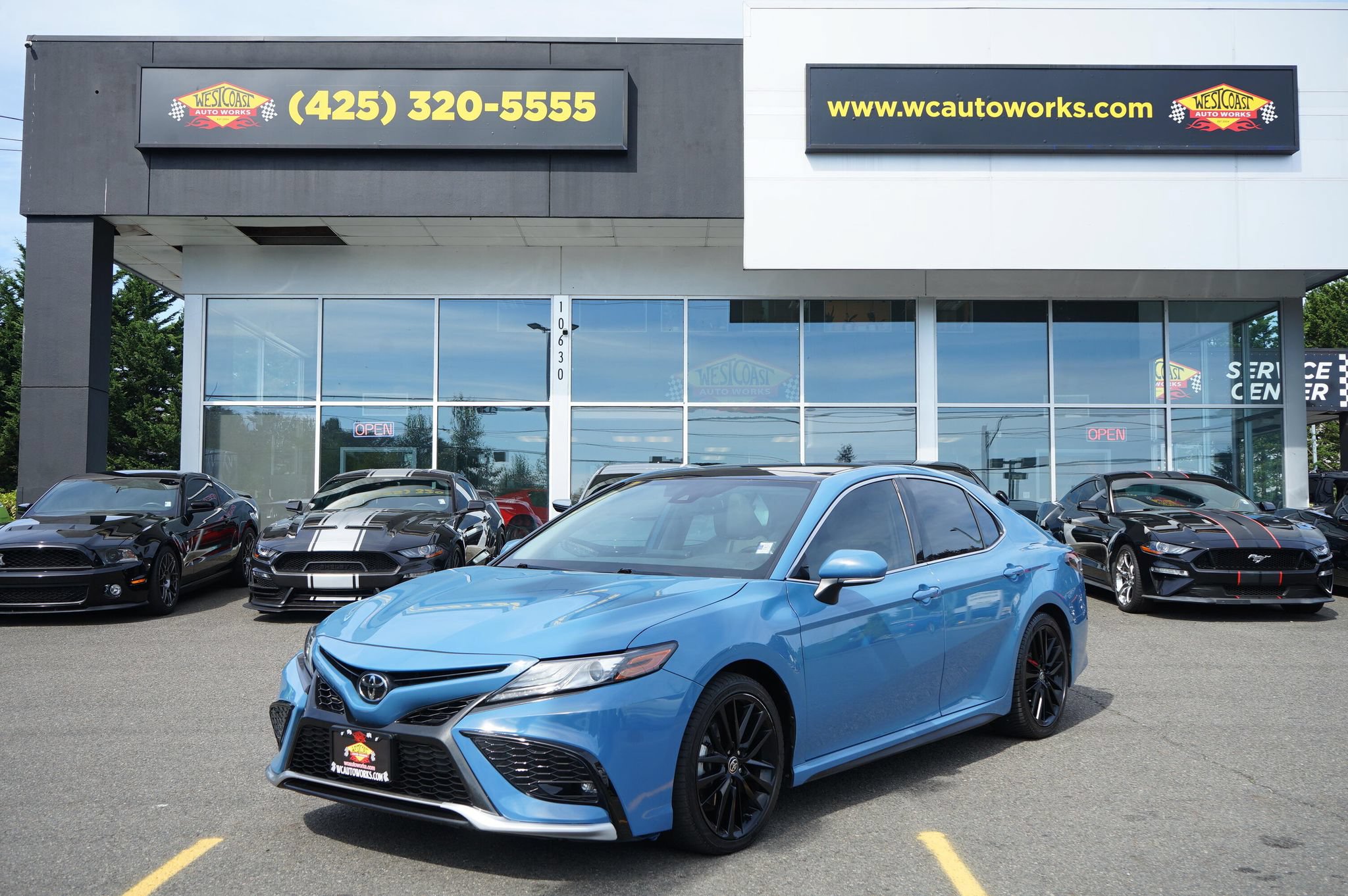 Used 2023 Toyota Camry XSE w/ Blackout Package (TMS) FWD image 1