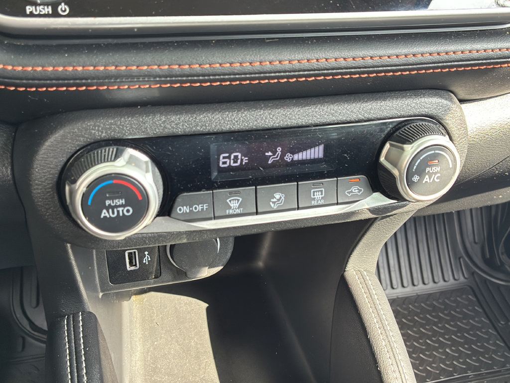 Used 2020 Nissan Kicks SR FWD image 26