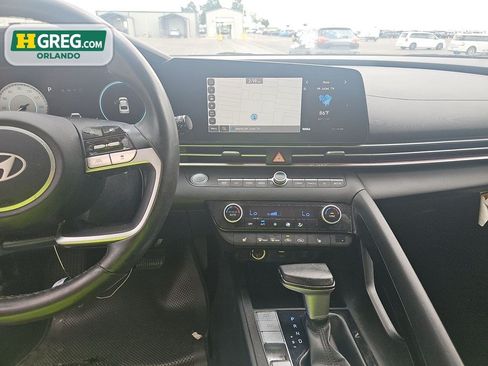 Used 2024 Hyundai Elantra SEL w/ Convenience Package FWD image 16