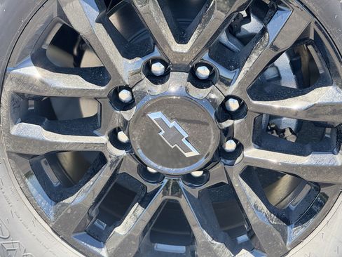 New 2026 Chevrolet Silverado 3500 High Country w/ Midnight Edition AWD/4WD image 8