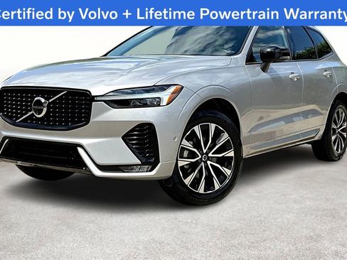 Used 2025 Volvo XC60 B5 Plus image 14