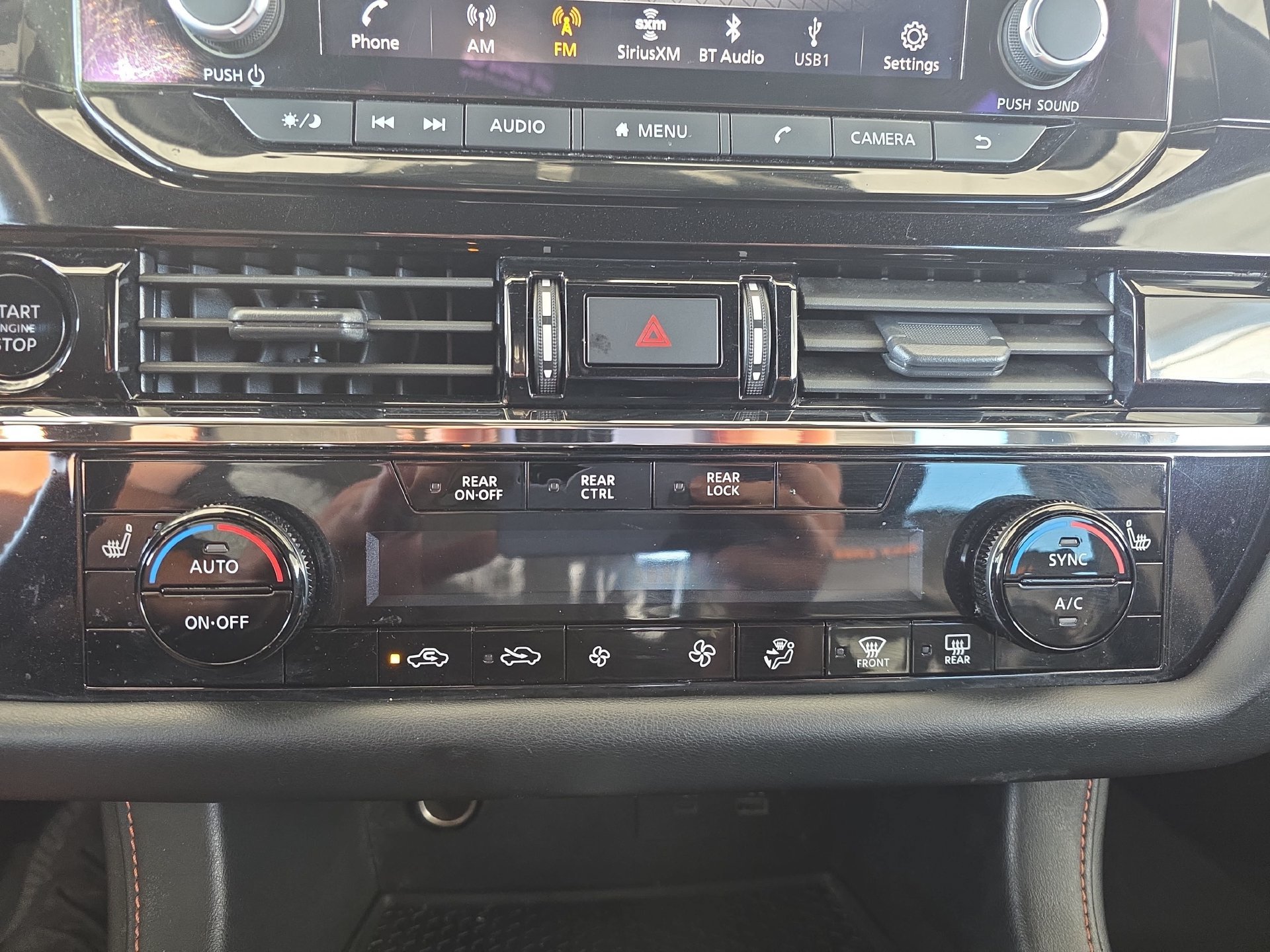Used 2025 Nissan Pathfinder Rock Creek AWD/4WD image 24