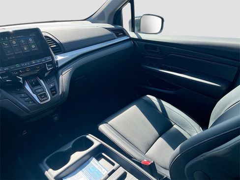 Used 2023 Honda Odyssey EX-L image 23