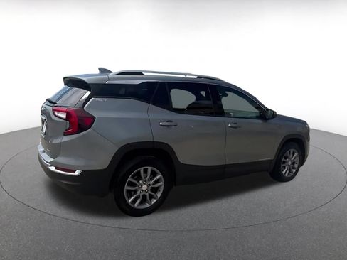 Used 2024 GMC Terrain SLT AWD/4WD image 15