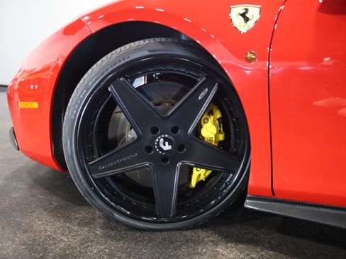Used 2019 Ferrari 488 Spider RWD image 13