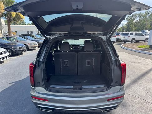 Used 2023 Cadillac XT6 Luxury FWD image 24