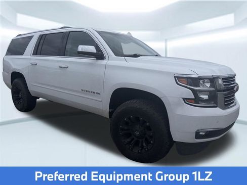 Used 2017 Chevrolet Suburban Premier RWD image 4
