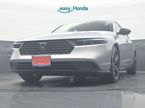 Used 2025 Honda Accord Sport image 29