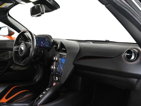 Used 2018 McLaren 720S Performance image 15