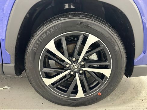 Used 2025 Toyota Corolla Cross XSE w/ Convenience Package image 61