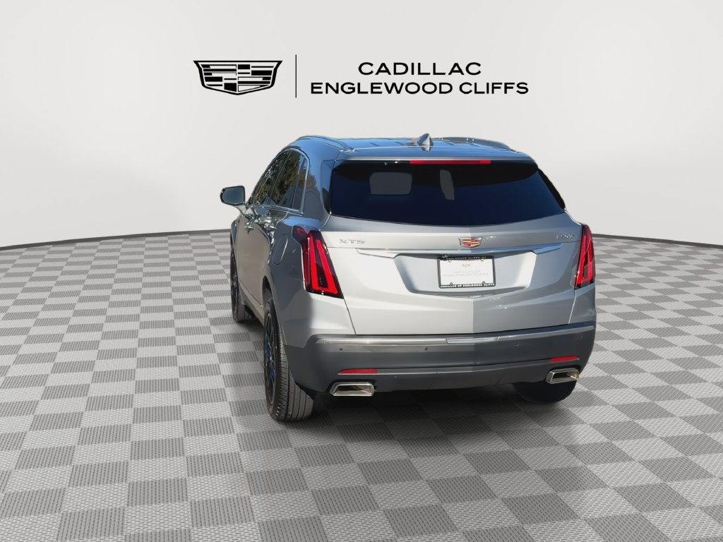 Used 2024 Cadillac XT5 Luxury FWD image 3