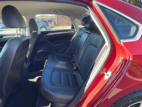 Used 2015 Volkswagen Passat 1.8T Limited Edition image 11