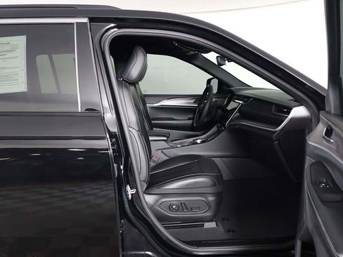 Used 2024 Jeep Grand Cherokee Limited image 31