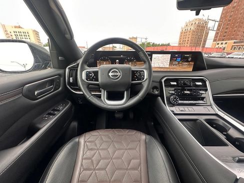 Certified 2025 Nissan Armada Platinum AWD/4WD image 24