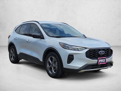 Certified 2025 Ford Escape ST-Line w/ Tech Pack #1 FWD image 3