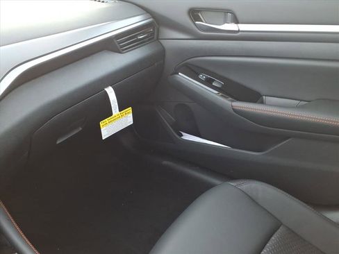 New 2025 Nissan Altima 2.5 SR image 23