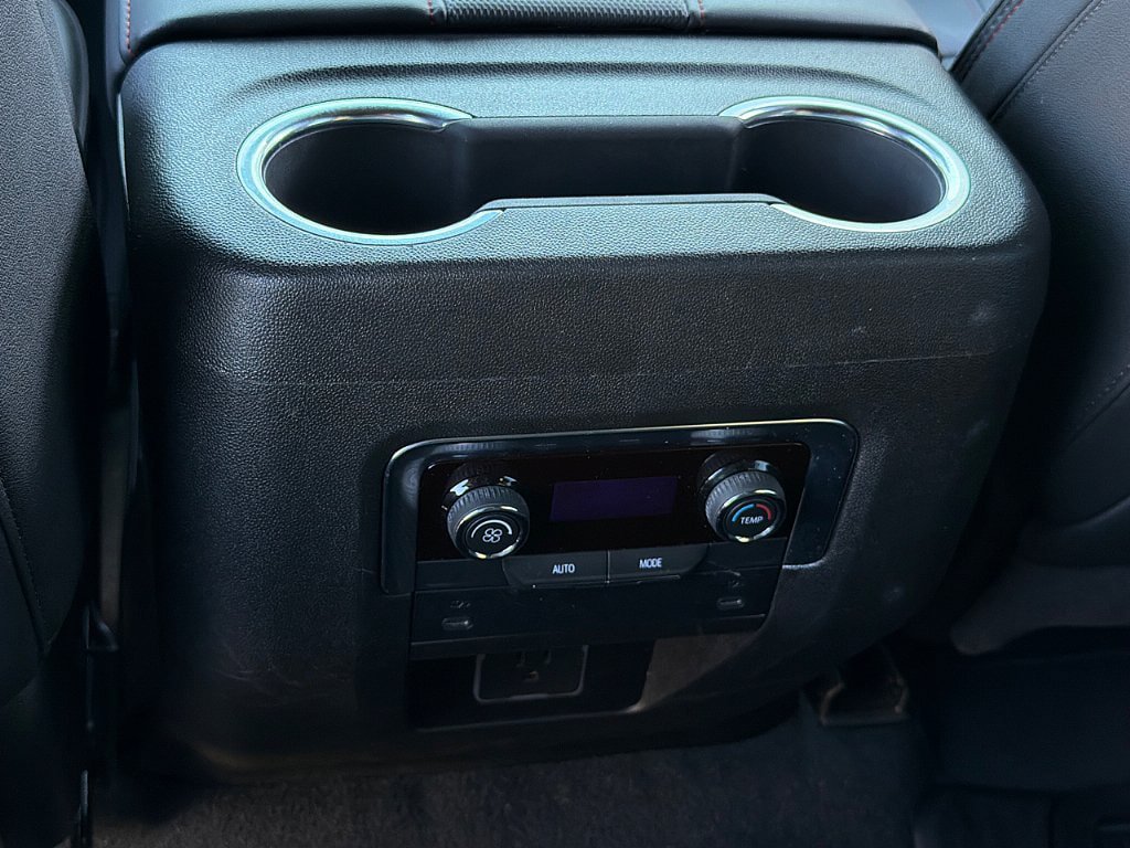 Used 2026 Chevrolet Suburban RST AWD/4WD image 12