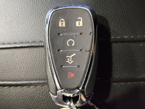 Used 2022 Chevrolet Blazer LT FWD image 32